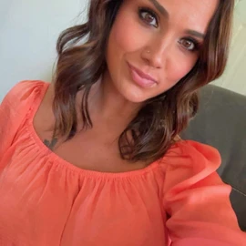 Laura Knorr profile image