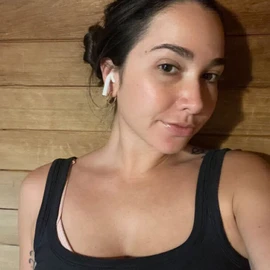Jennifer Rowe profile image