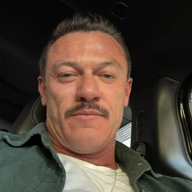 Luke Evans profile image