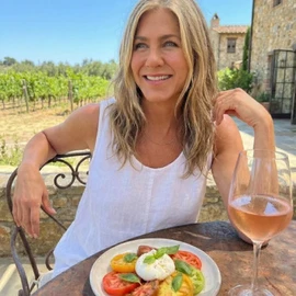 Jennifer Aniston profile image