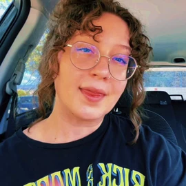 lucy Stella profile image