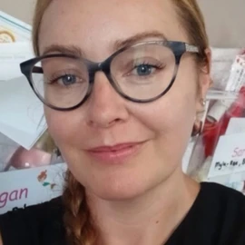EllenAnna profile image