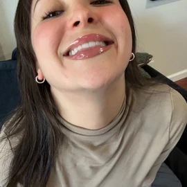 Mhiz Amanda profile image