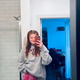 Olivia Charlotte profile image