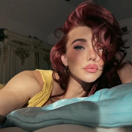 Emma Rose🌹 profile image