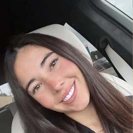 Laura profile image
