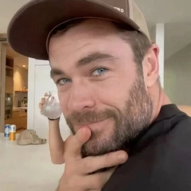 Chris Hemsw profile image
