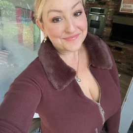 Evelyn White 🤍🐻‍❄️ profile image