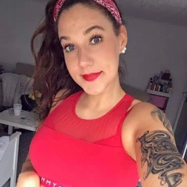 Sarah meneglo profile image