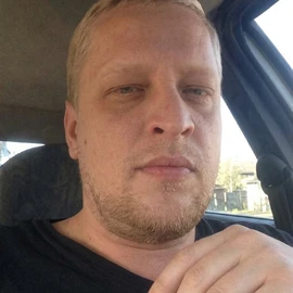 SIMON BRETT MOSCOW profile image