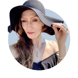Hollie Tusin profile image