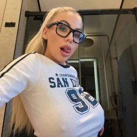 emma Adams profile image
