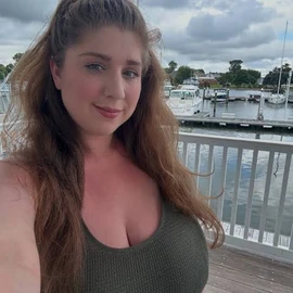 Natasha Barely profile image