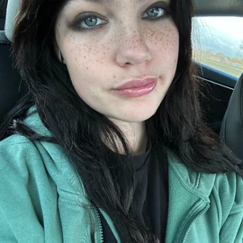 COLLY ROSE profile image