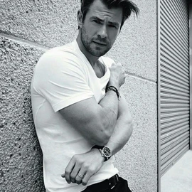 Chris Hemsworth profile image
