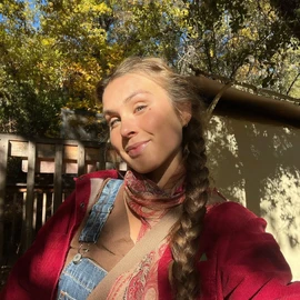 Emma Robert profile image