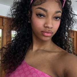 Angel Reese profile image