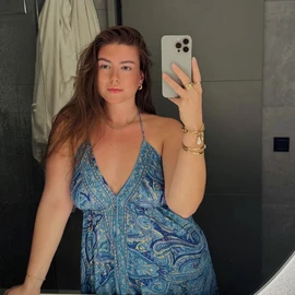 Lilly Sarah profile image
