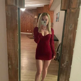 Roxy Monroe profile image