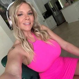 Sandra Rose profile image