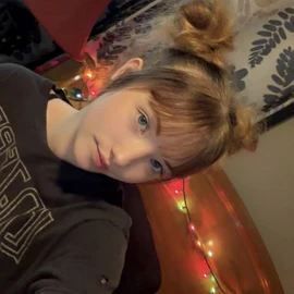 Sara hood profile image