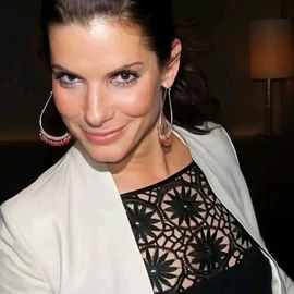 sandra bullock profile image