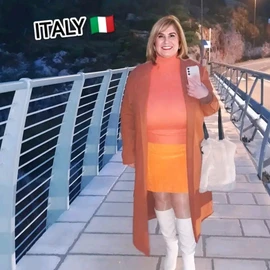 Laura Berry profile image