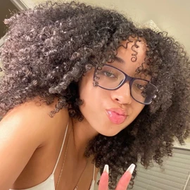 Lauren Mary profile image
