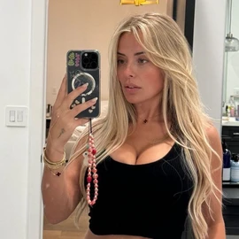Teresa Toth profile image