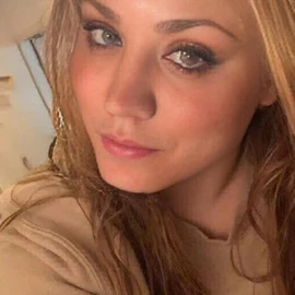 Kaley Cuoco profile image
