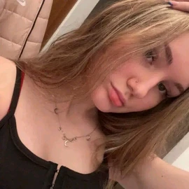 Daisy Daise profile image