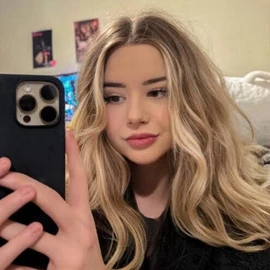 Alyssa cAps profile image