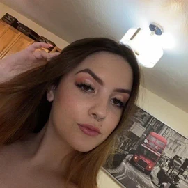 Anny profile image
