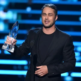 Taylor Kinney profile image