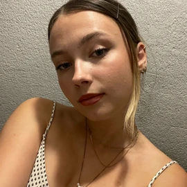 Rose favy profile image