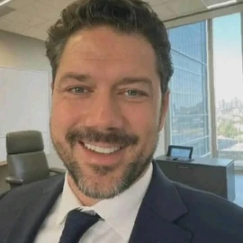 Ryan Peavey profile image