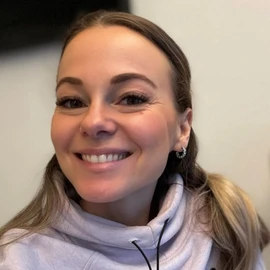 Kimberly Sarah profile image