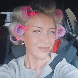 laura aston profile image