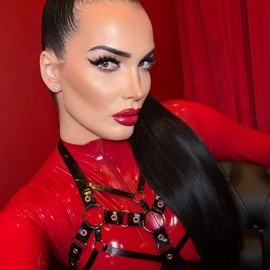 theultraviolence karolina profile image