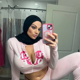 faith sexy profile image