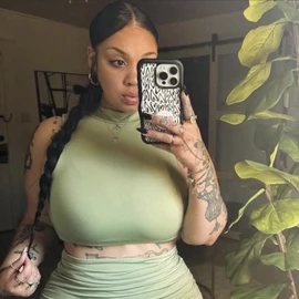 Sandra Clara profile image
