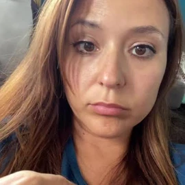 Elena Flores profile image