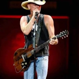 Kenny Chesney profile image