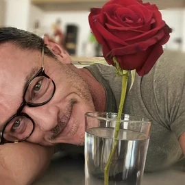 LUKE EVANS profile image