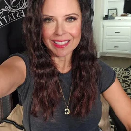 Victoria James profile image