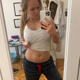 Adelina profile image