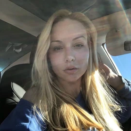 Katie Thomas profile image