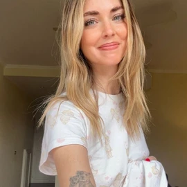 Elizabeth rose profile image