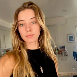 Anna Thomas profile image