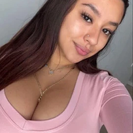 Isabella Claire profile image